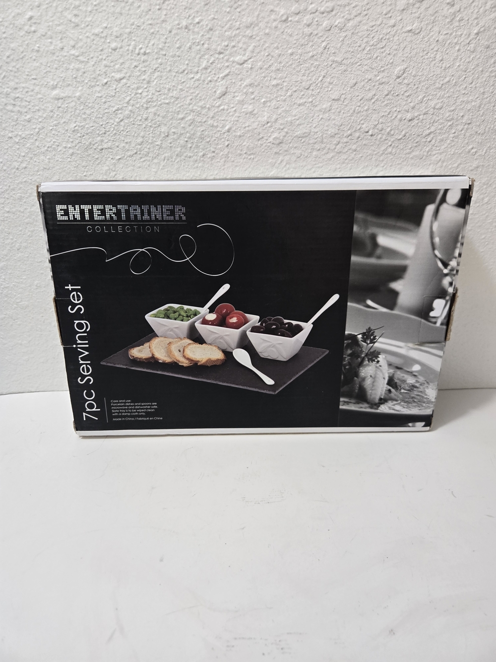 Entertainer 7pc Serving Set - White Bowls with Black Slate Tray